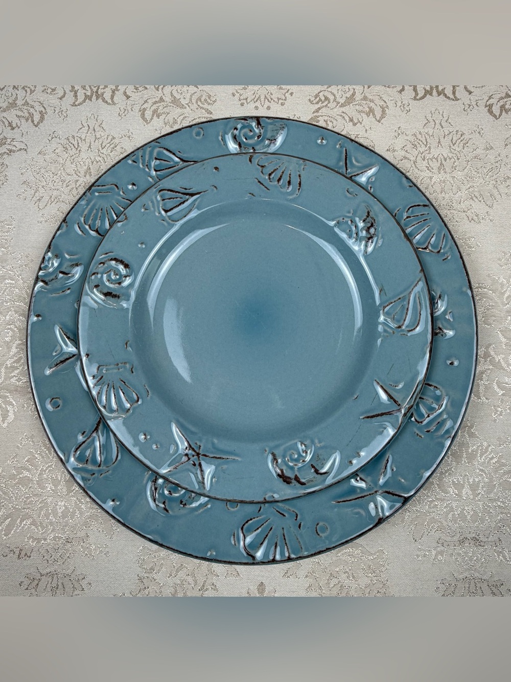 Thomson Seafoam Blue Seashell Embossed Ceramic Dinner Plate Set